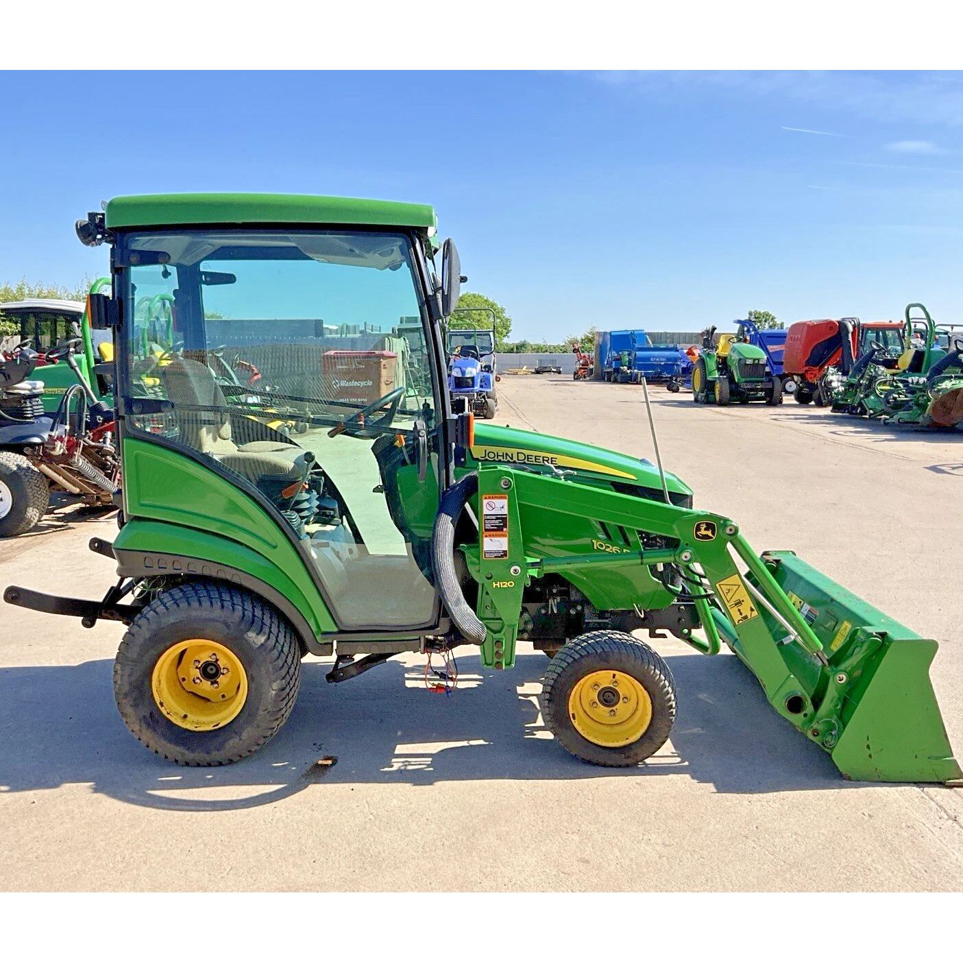 2016 JOHN DEERE 1026R