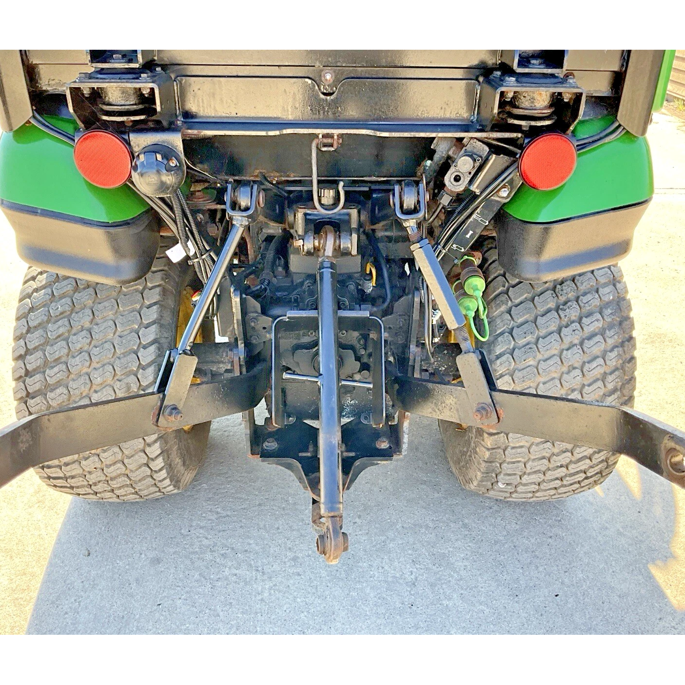 2016 JOHN DEERE 1026R