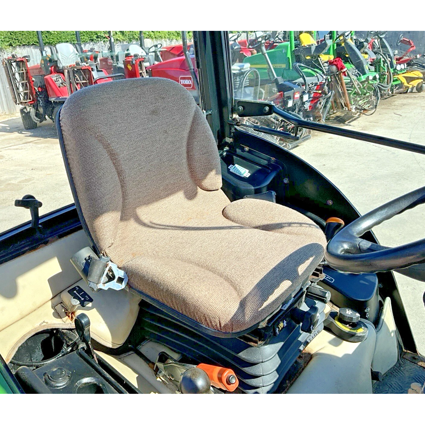 2016 JOHN DEERE 1026R