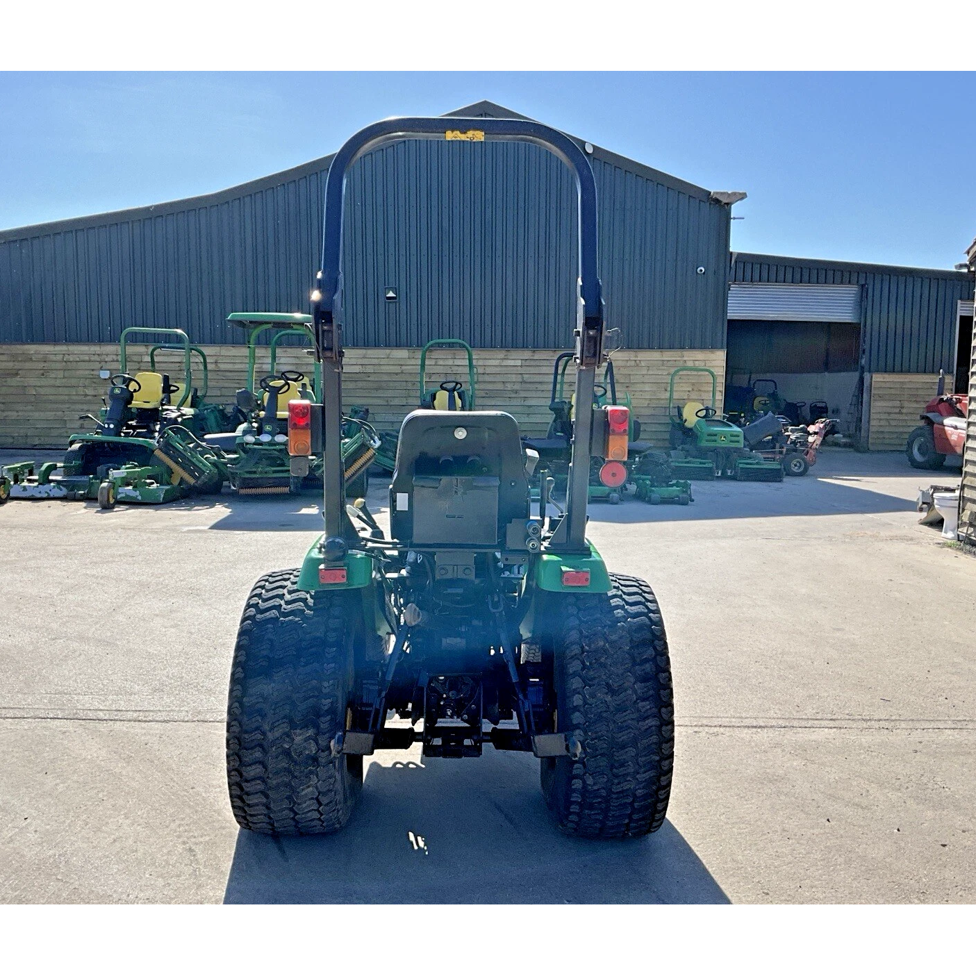 2016 JOHN DEERE 2027R