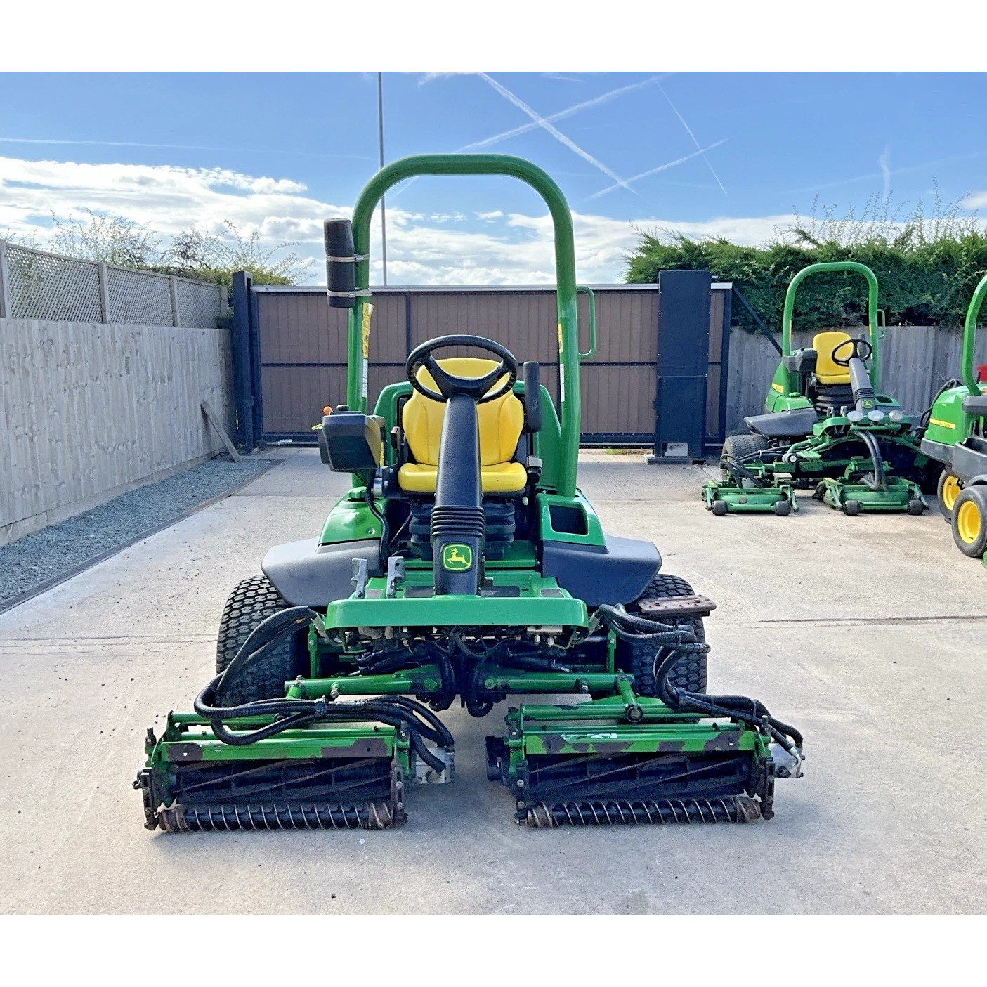 2016 JOHN DEERE 7200A
