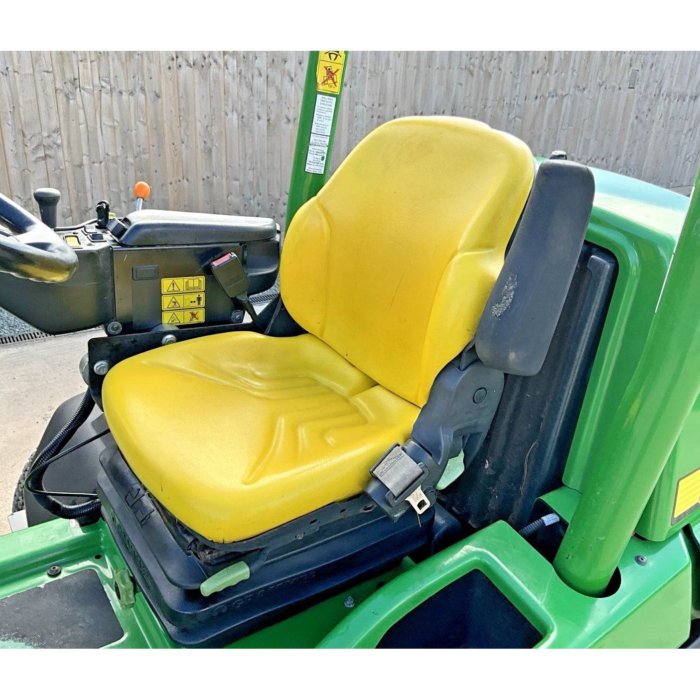 2016 JOHN DEERE 7200A