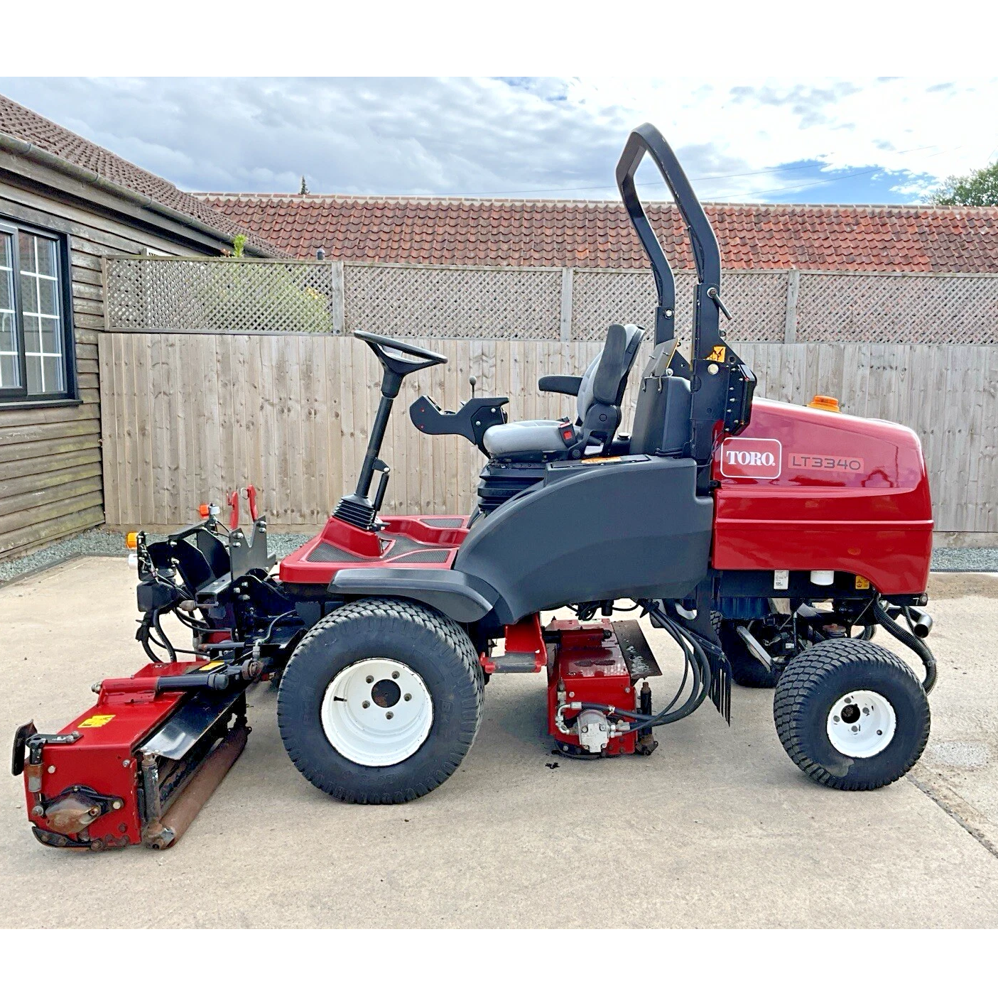 2016 TORO LT3340 1550