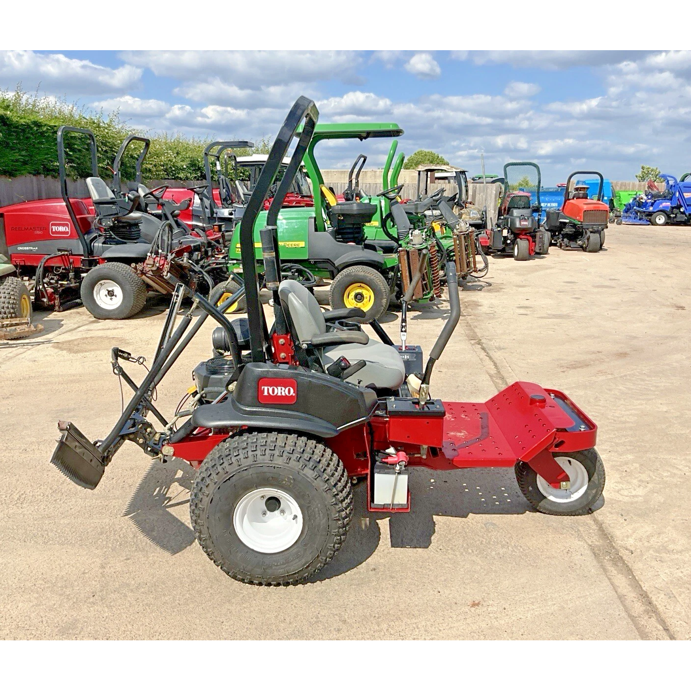 2016 TORO SANDPRO 2040Z