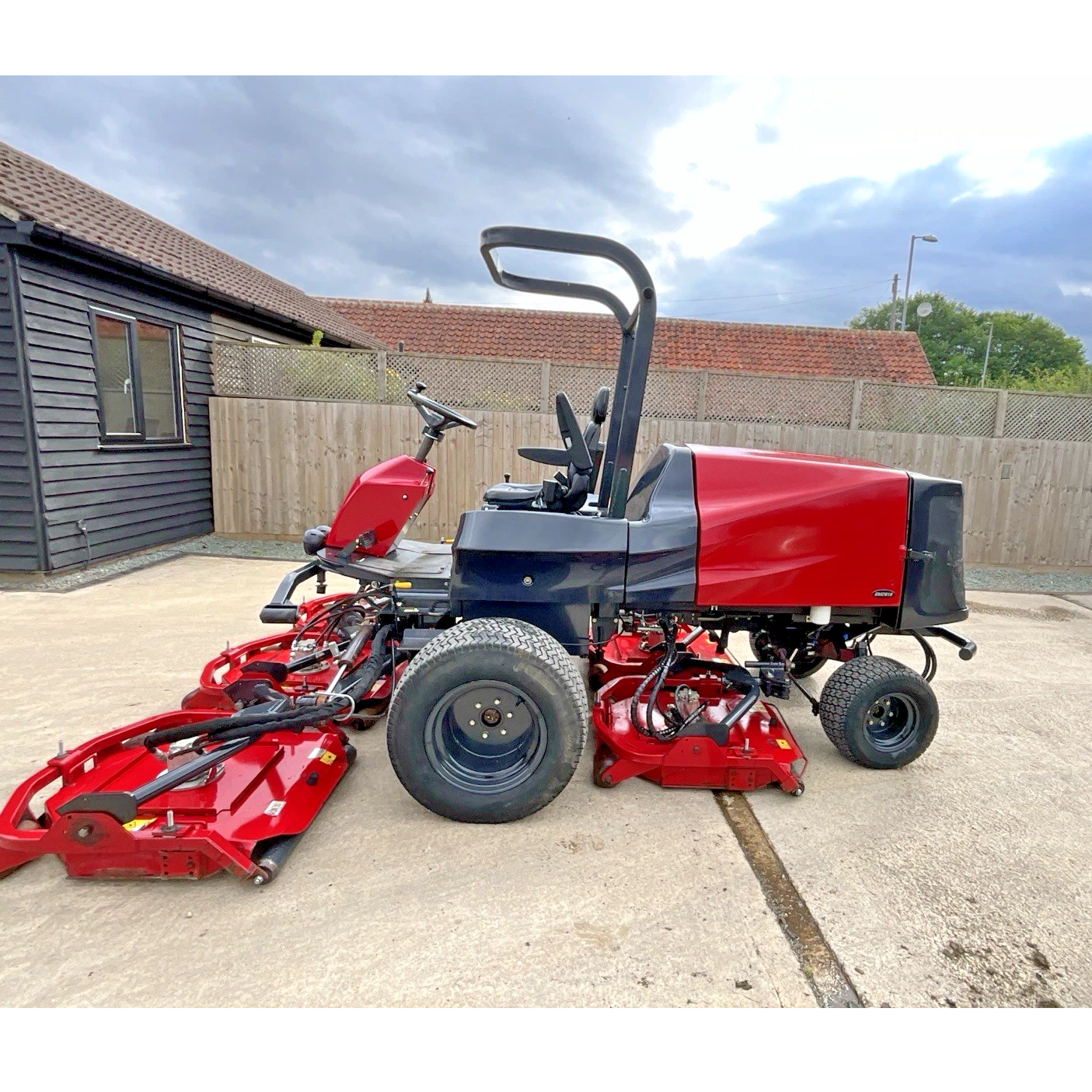 2017 BARONESS GM2810