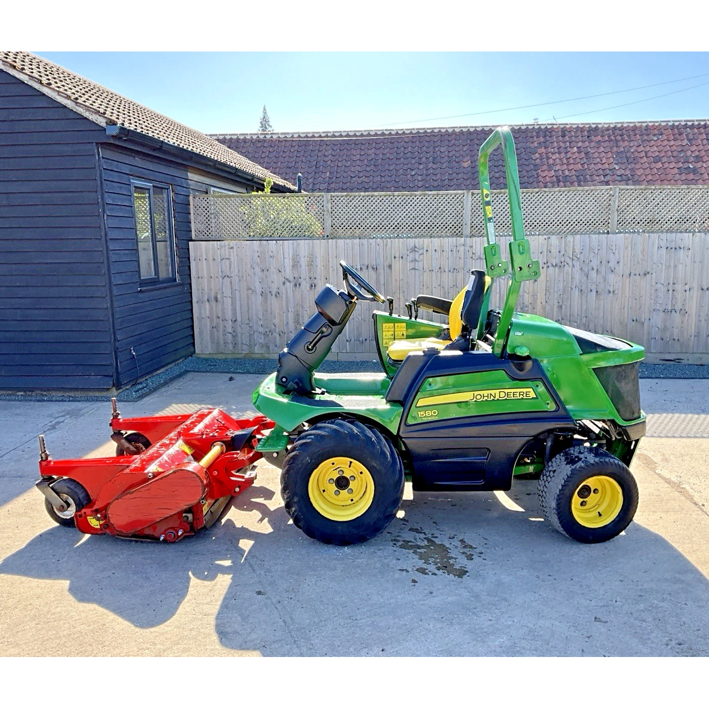2017 JOHN DEERE 1580 OUTFRONT WITH TRIMAX FLAIL
