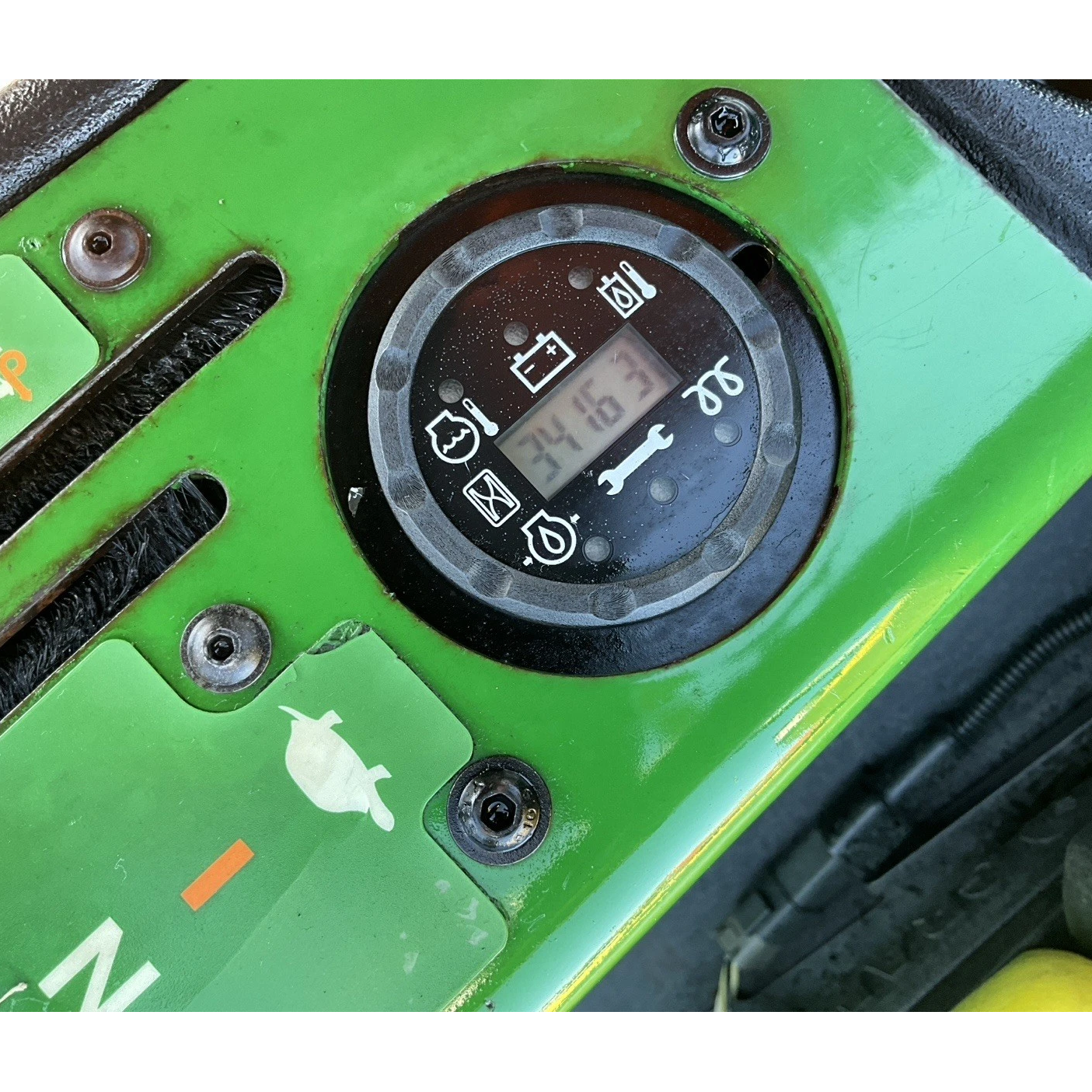 2017 JOHN DEERE 1580