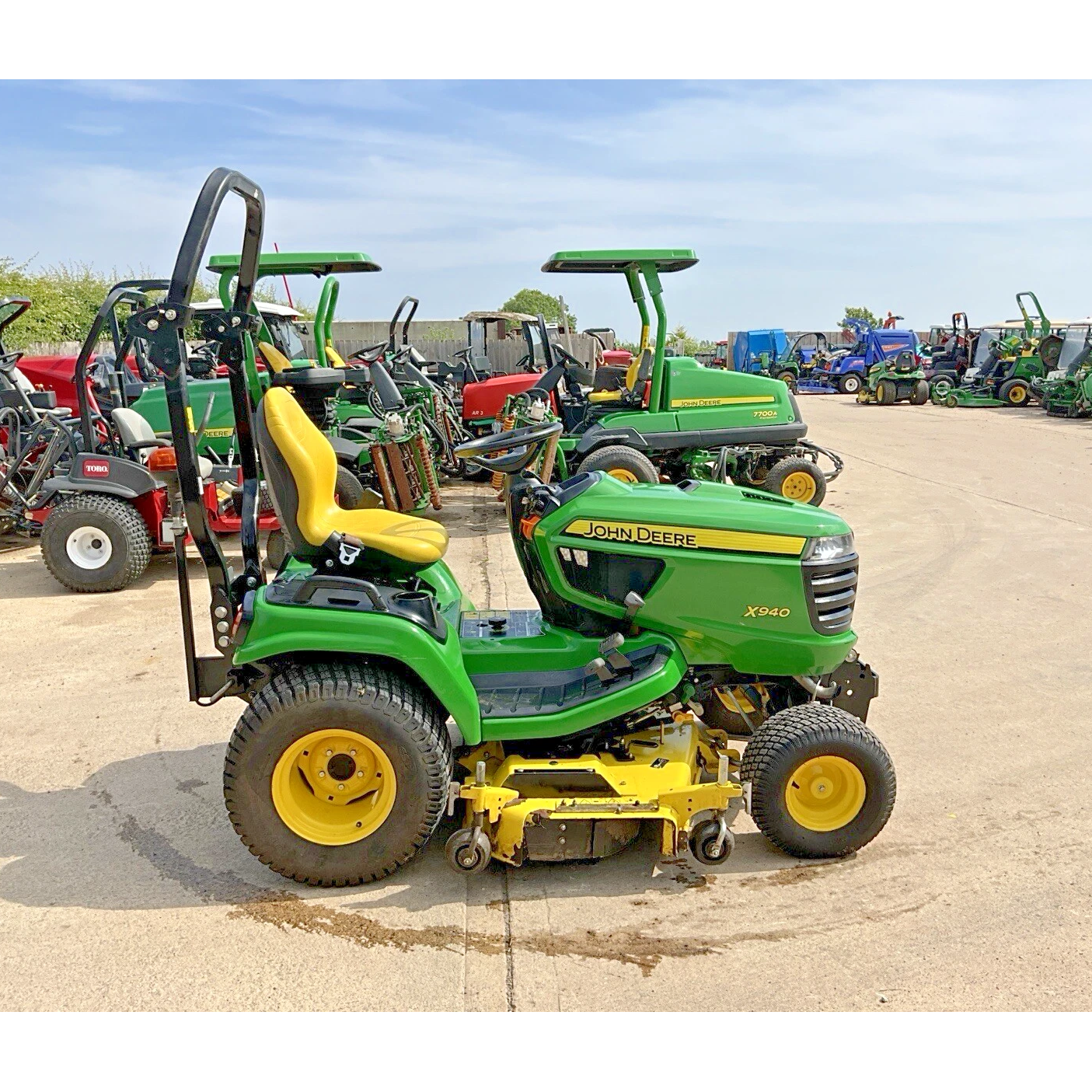 2017 JOHN DEERE X940