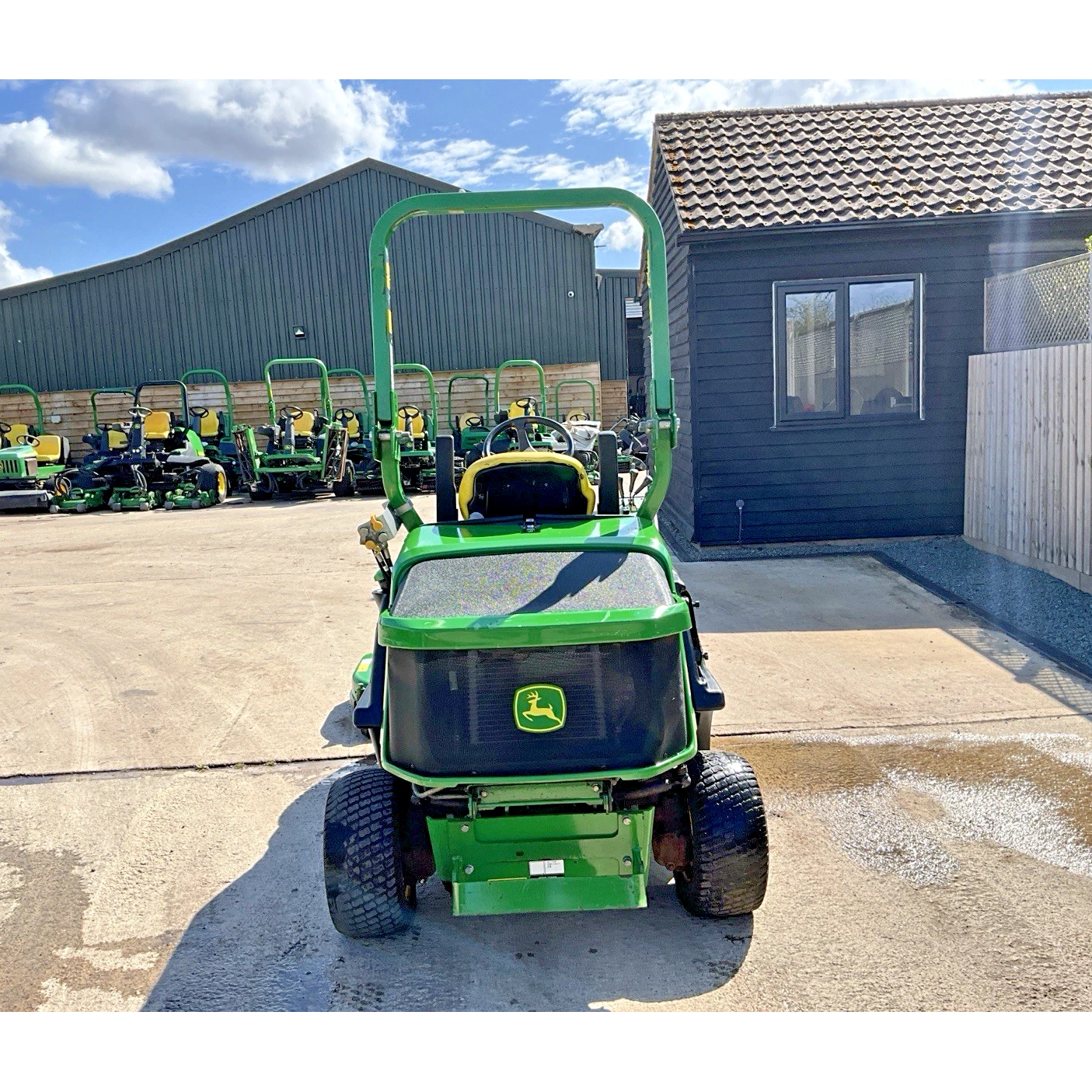 2018 JOHN DEERE 1570