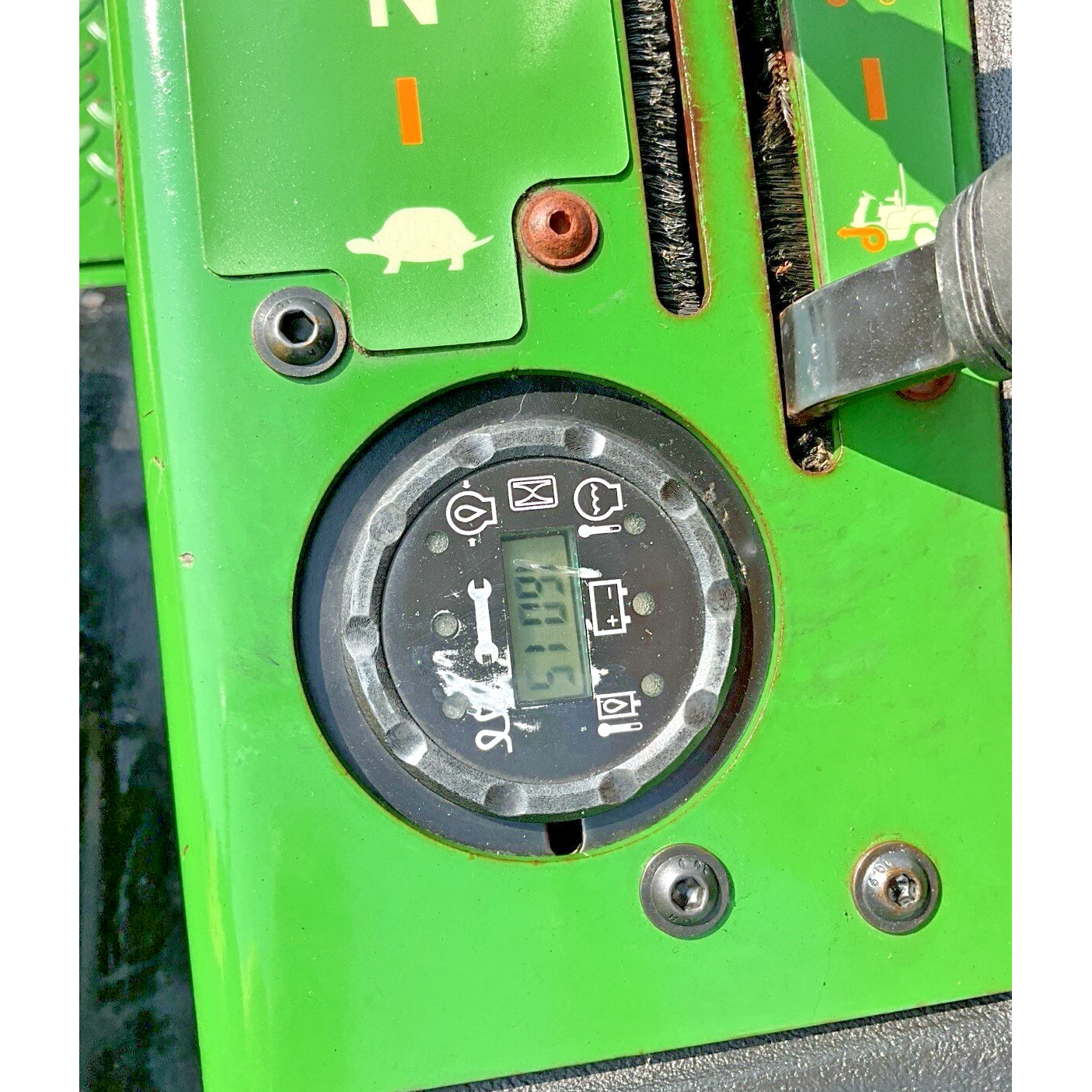 2018 JOHN DEERE 1580