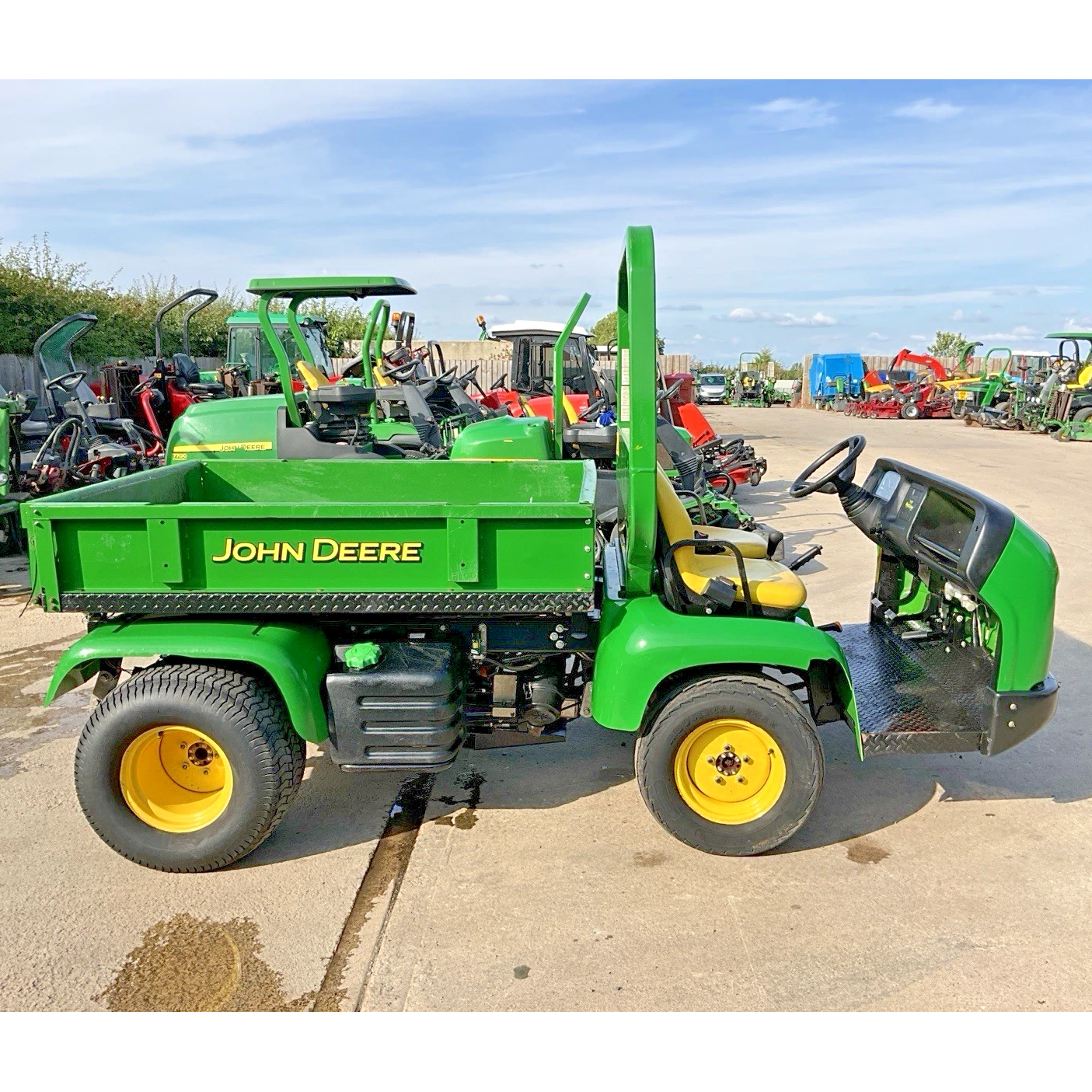 2018 JOHN DEERE PRO GATOR 2030A