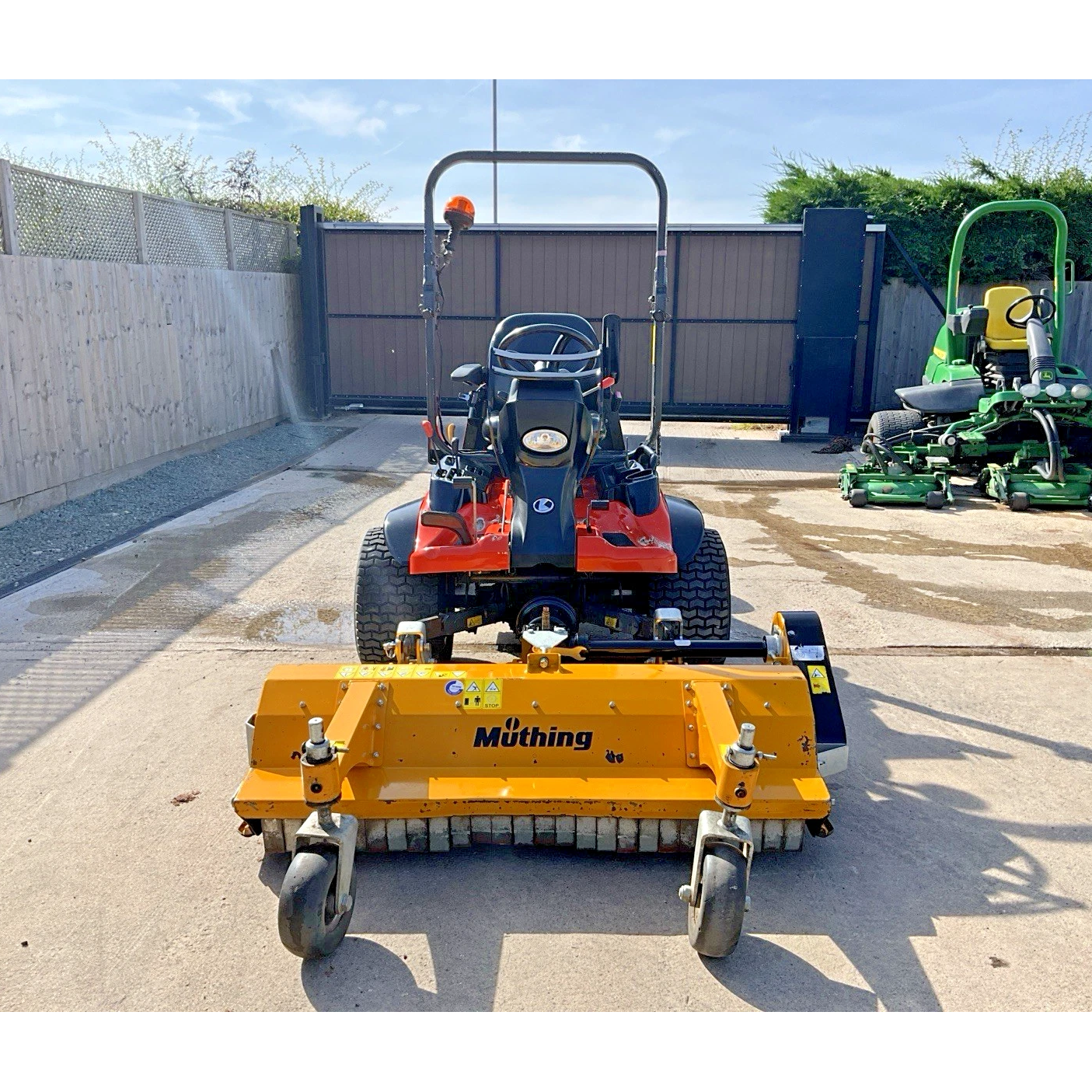 2018 KUBOTA F3890 WITH 2023 MUTHING FLAIL