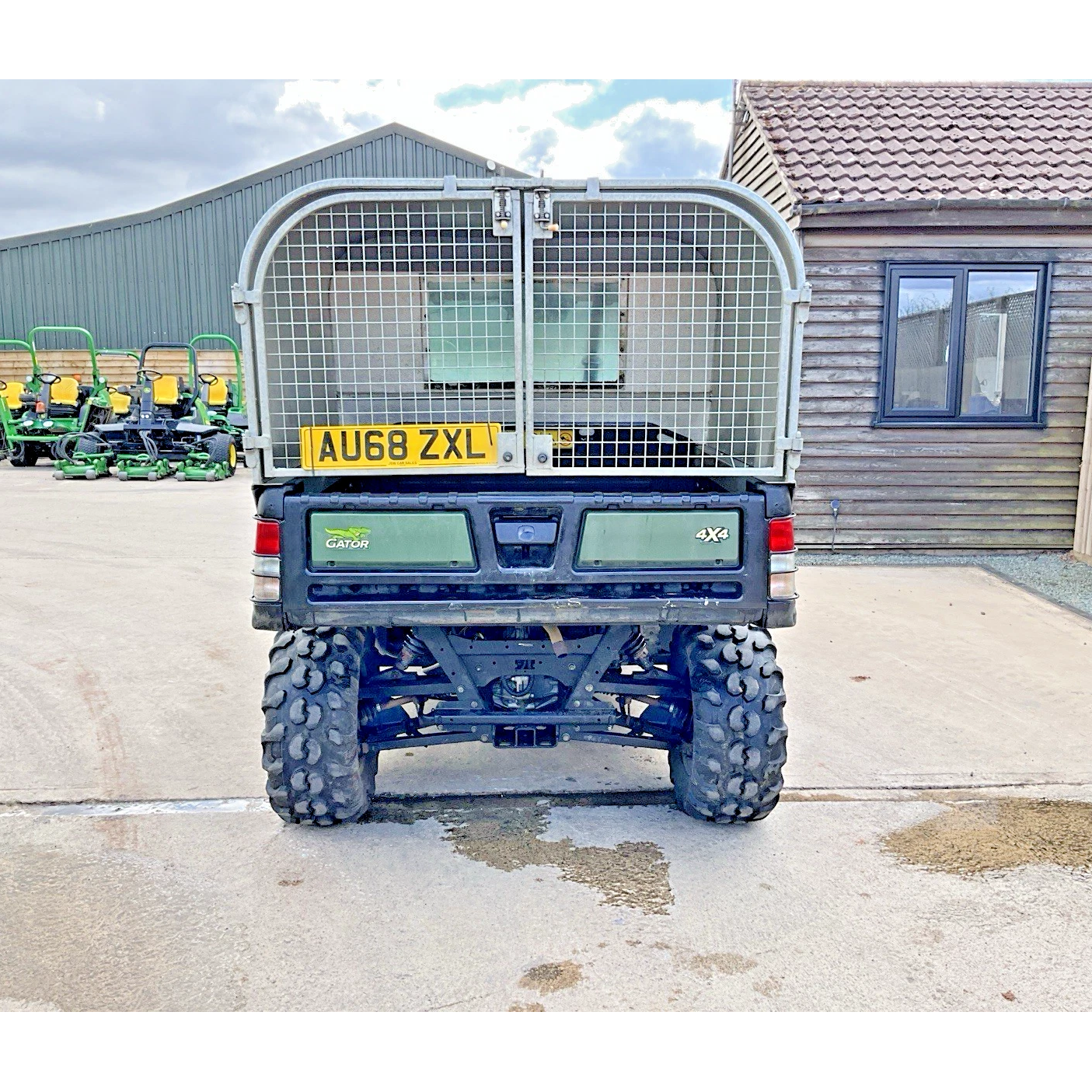 2018 ROAD LEGAL JOHN DEERE 865M