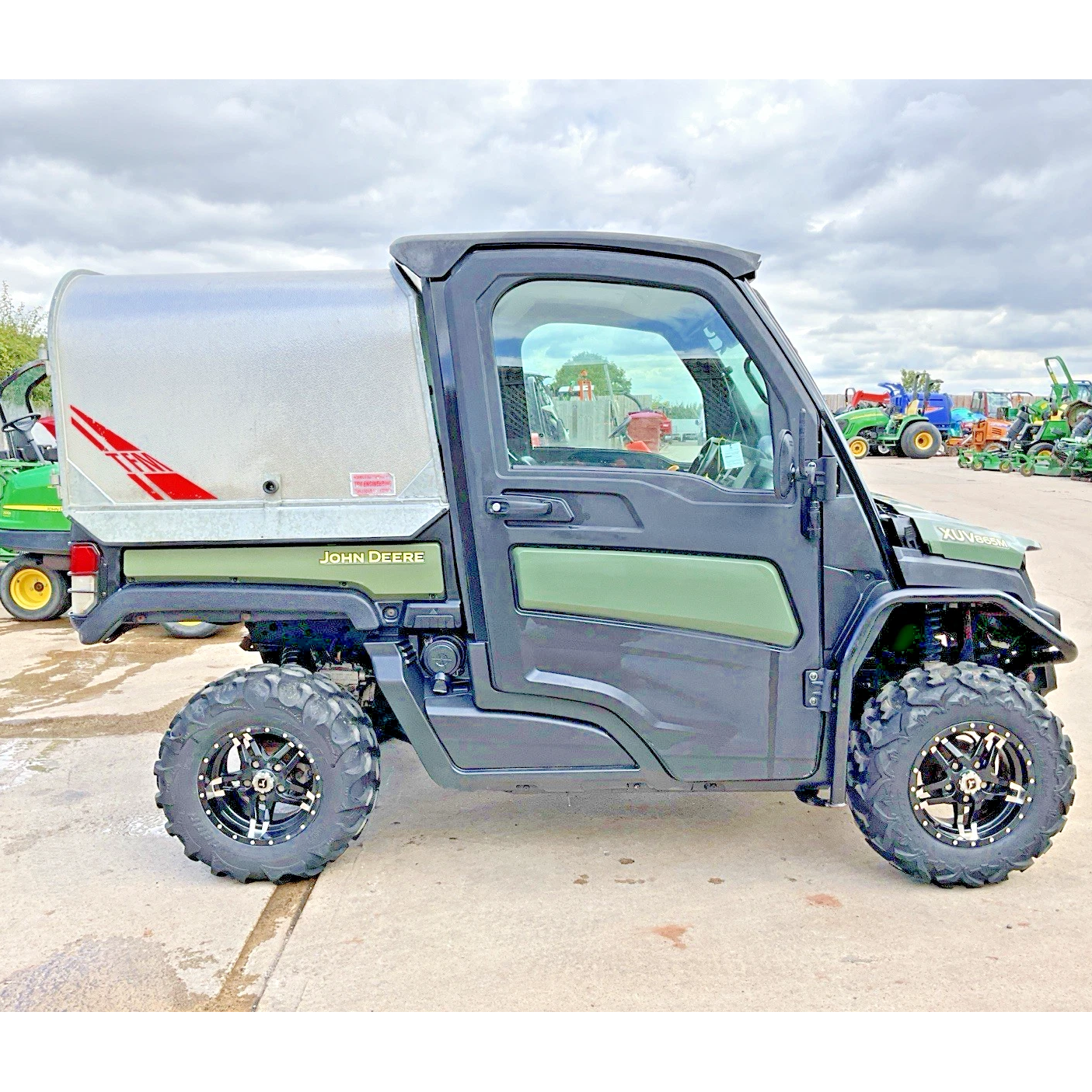 2018 ROAD LEGAL JOHN DEERE 865M