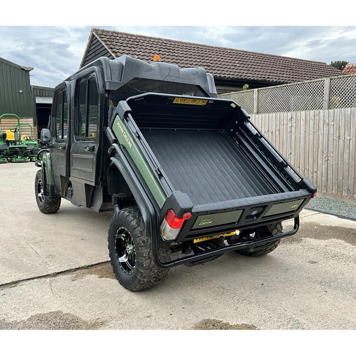 2019 JOHN DEERE XUV 855M S4