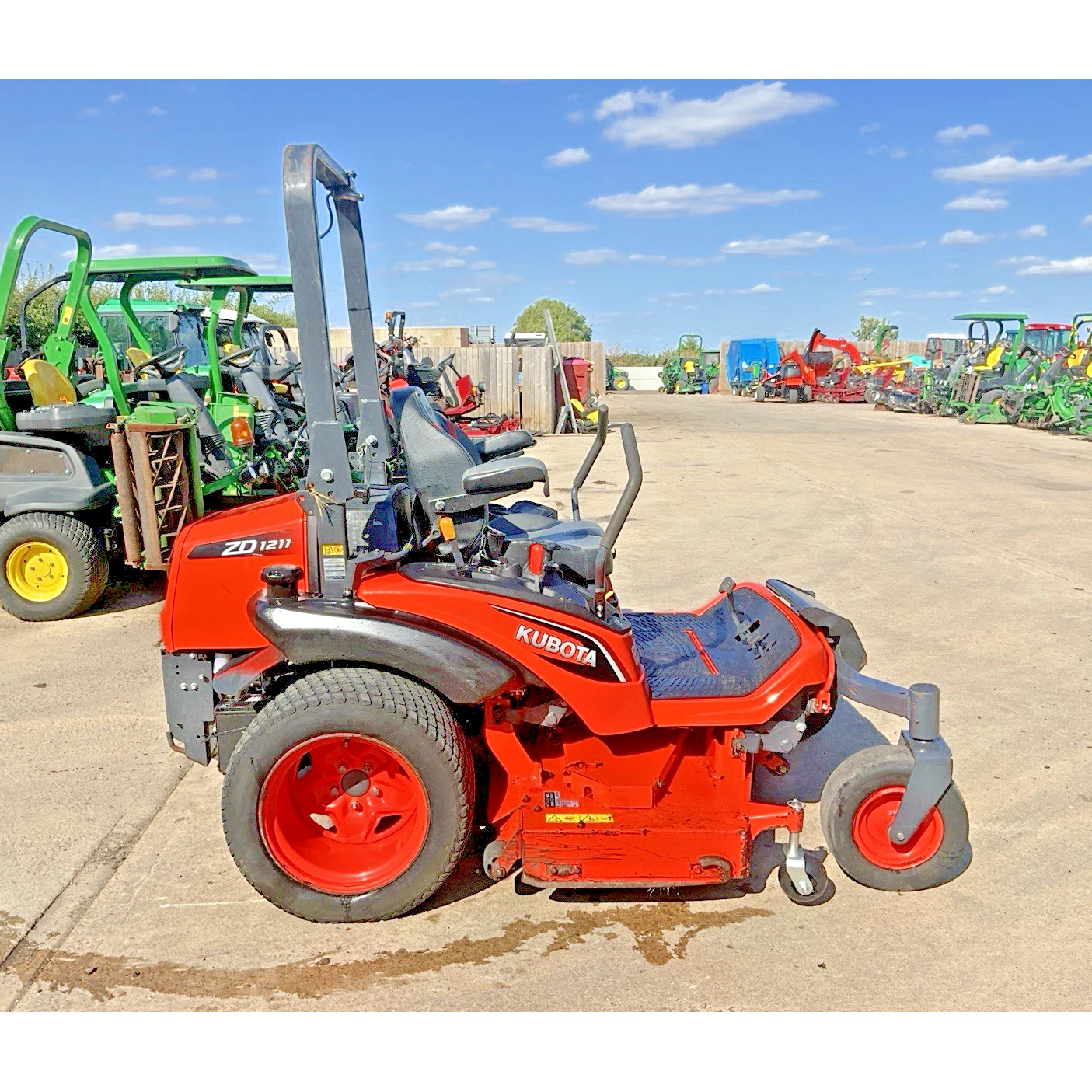 2019 KUBOTA ZD1211