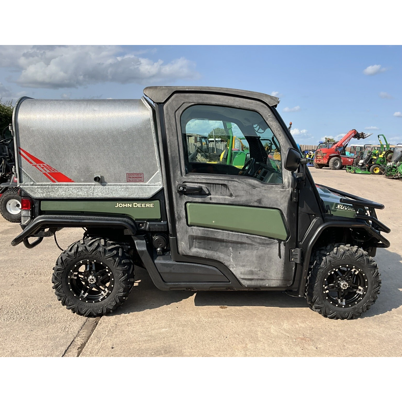2019 ROAD LEGAL JOHN DEERE 865M GATOR 695