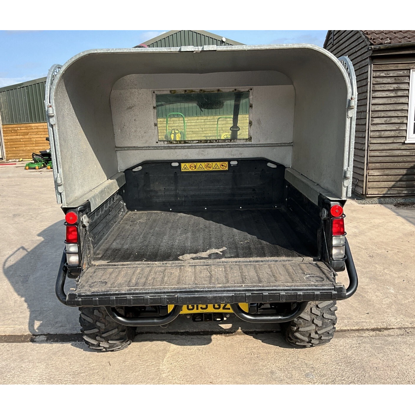 2019 ROAD LEGAL JOHN DEERE 865M GATOR 695