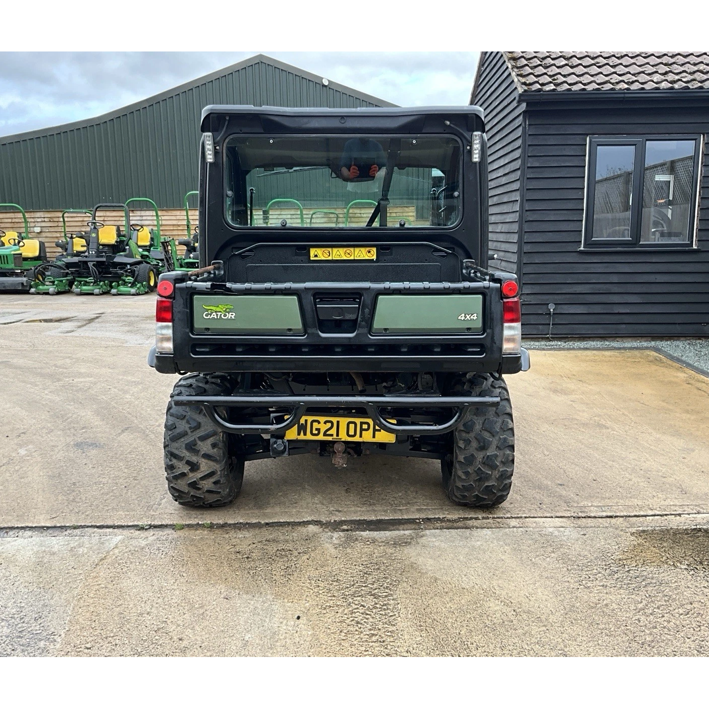 2021 ROAD LEGAL JOHN DEERE 865M