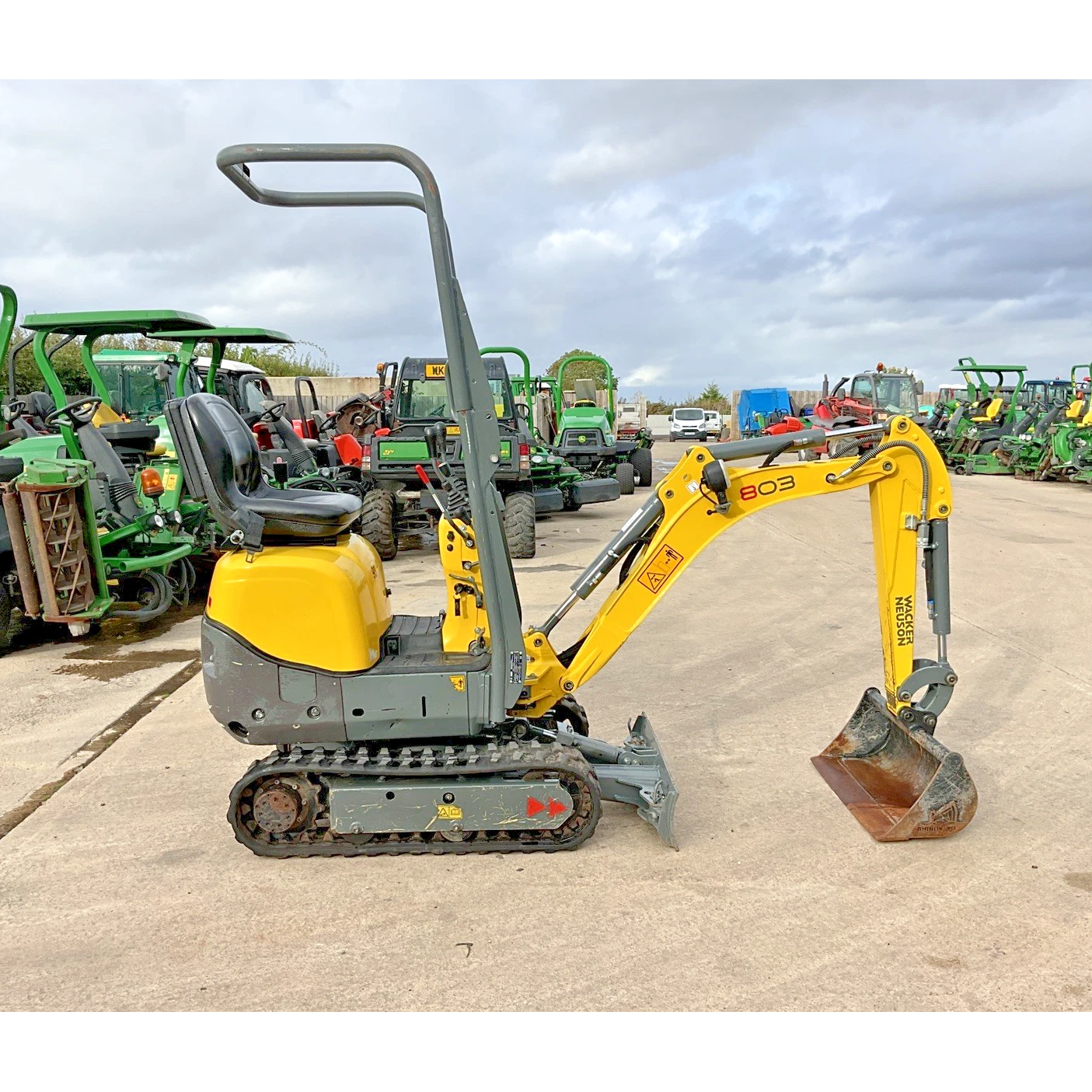 2022 WACKER NEUSON 803