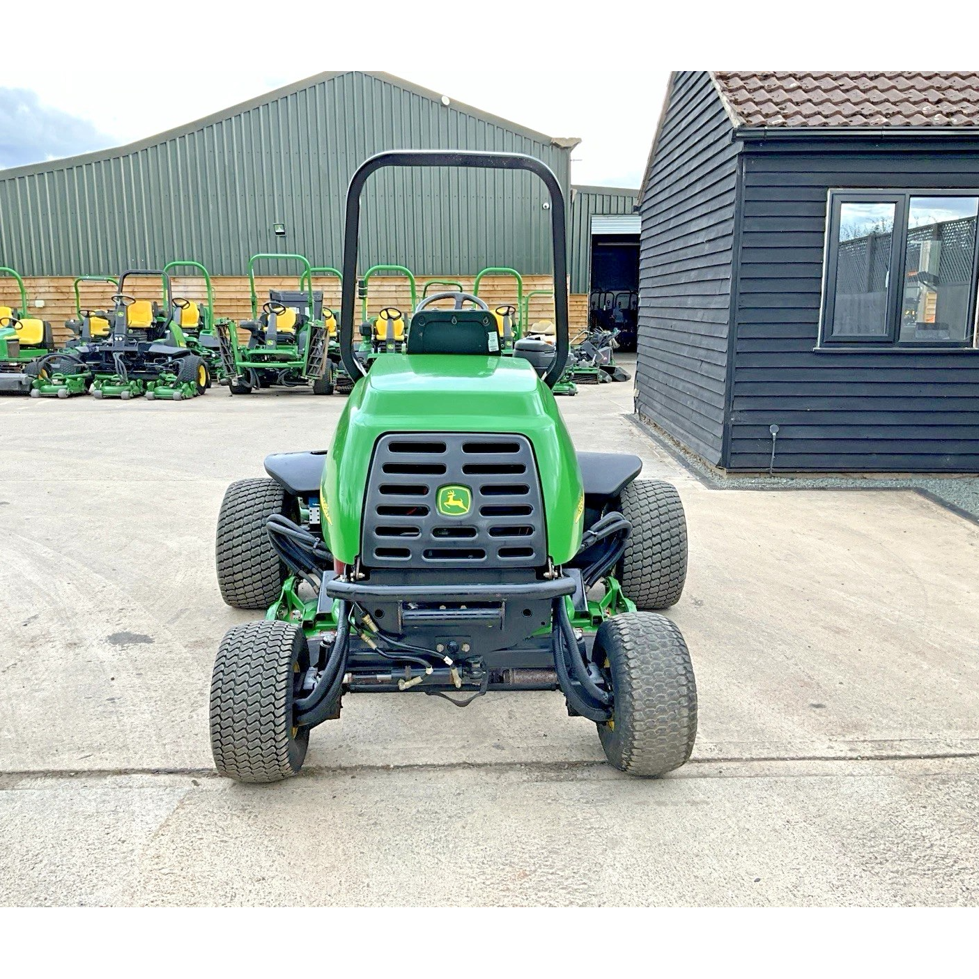 JOHN DEERE 3245C