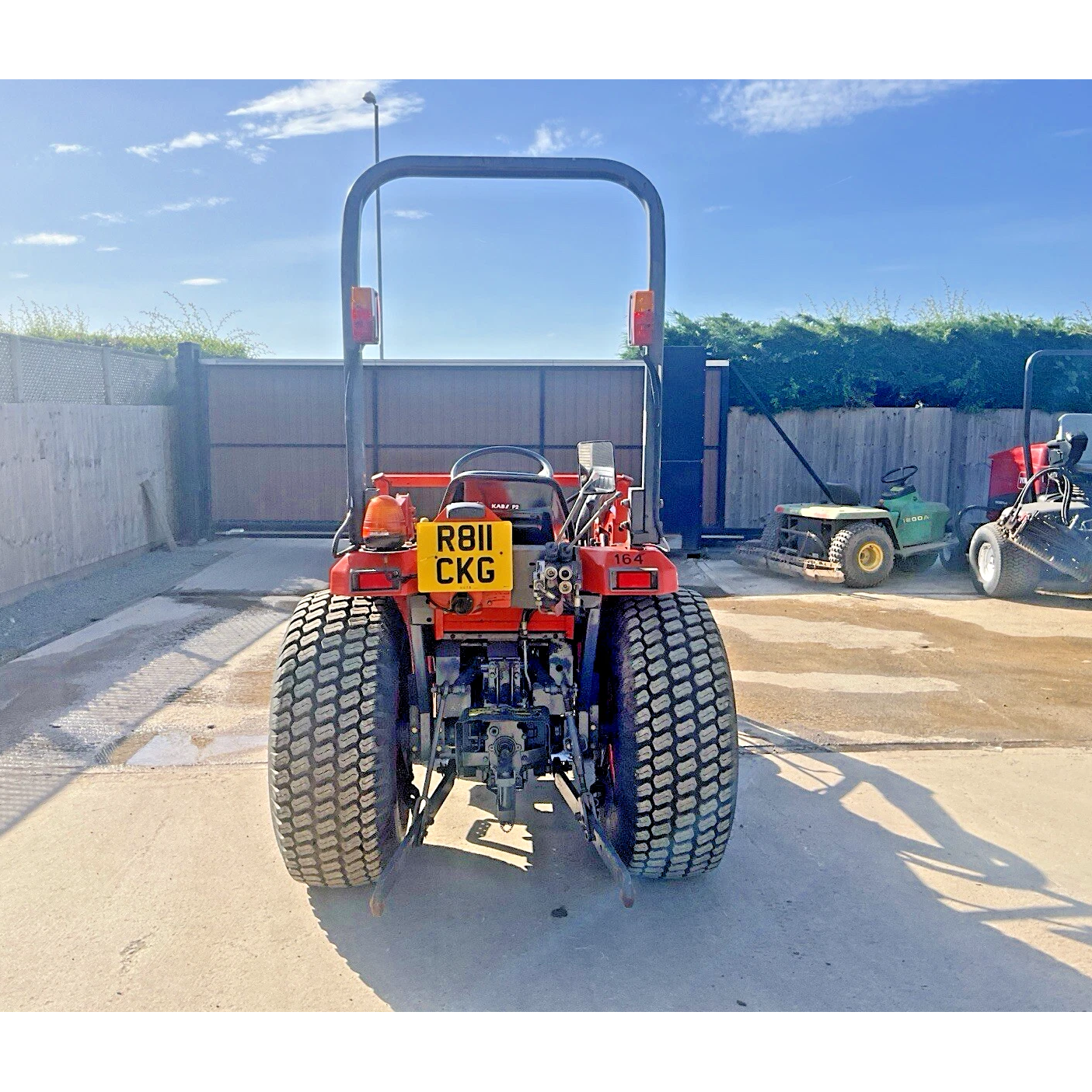 KUBOTA ST30 30HP 4WD COMPACT TRACTOR