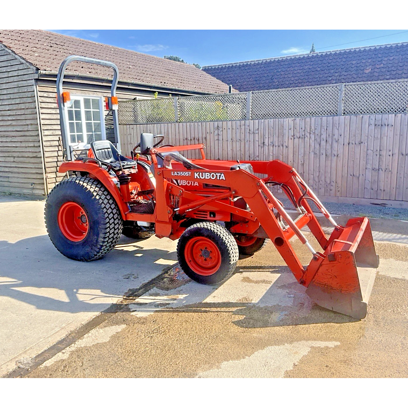 KUBOTA ST30 30HP