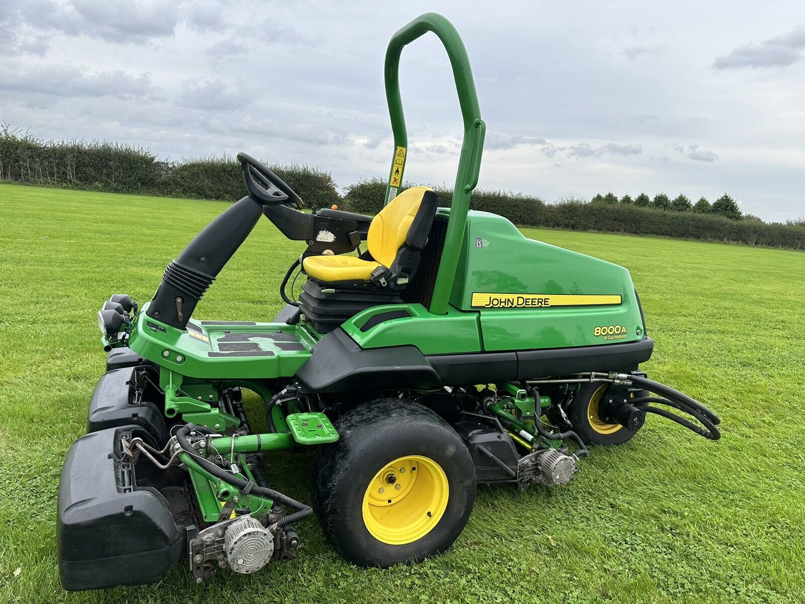 2015 JOHN DEERE 8000A HYBRID 5 GANG CYLINDER RIDE SIT ON LAWN MOWER