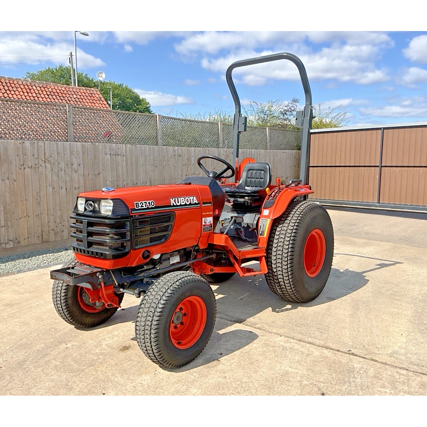 2005 KUBOTA B2710 HYDROSTATIC 4WD 27HP DIESEL COMPACT TRACTOR