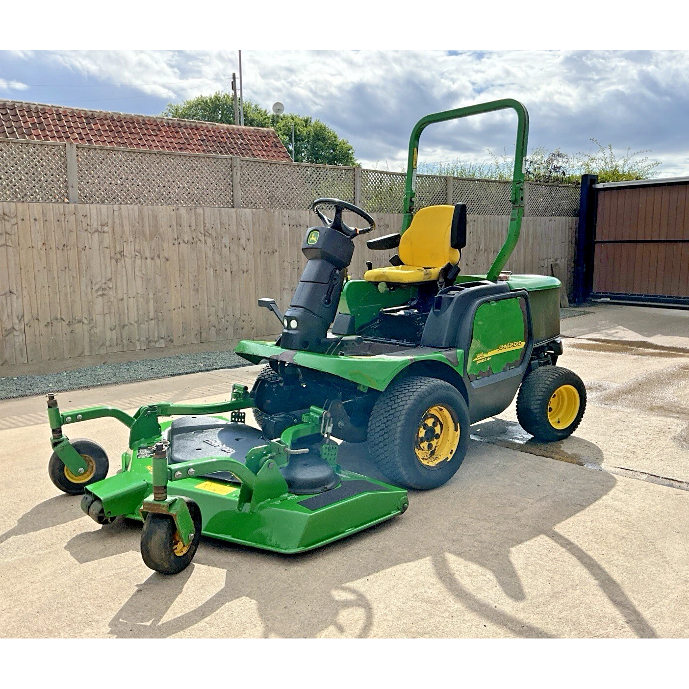 2008 JOHN DEERE 1445 OUTFRONT COMMERCIAL DIESEL RIDE ON LAWN MOWER