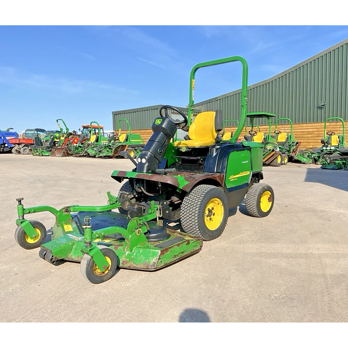 2010 JOHN DEERE 1445 OUTFRONT COMMERCIAL DIESEL RIDE ON MOWER | 2402HRS