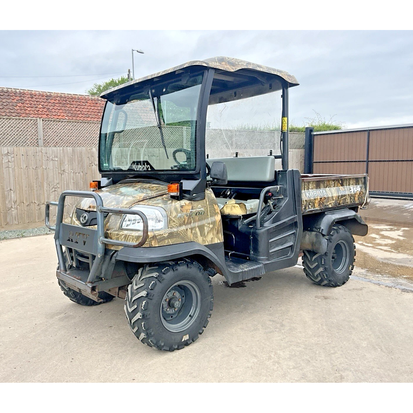2010 KUBOTA RTV 900 UTILITY VEHICLE