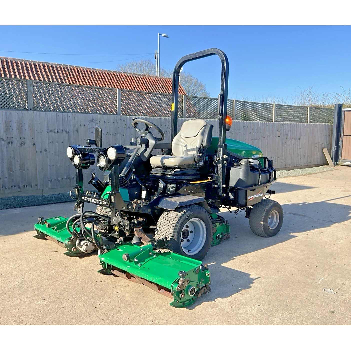 2011 RANSOMES HIGHWAY 3