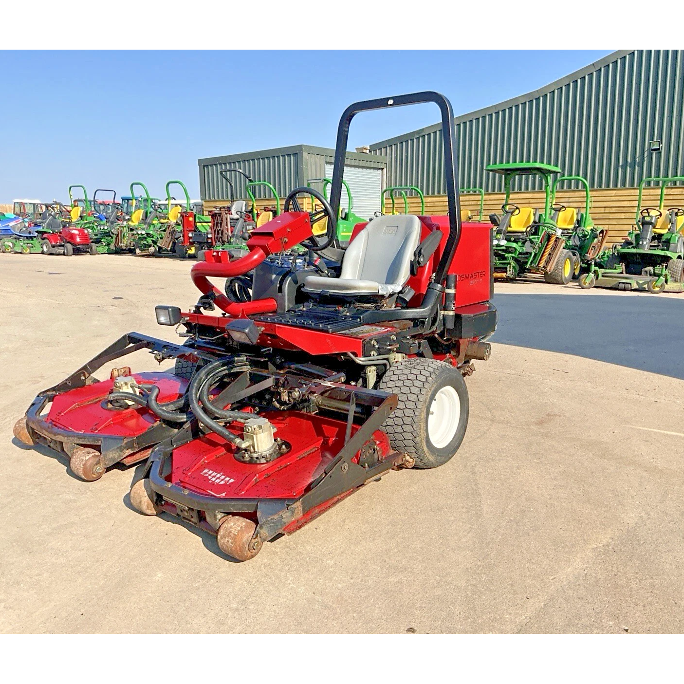 2011 TORO GROUNDSMASTER 3500-D SIDEWINDER TRIPLE POD MULCHING RIDE ON LAWN MOWER