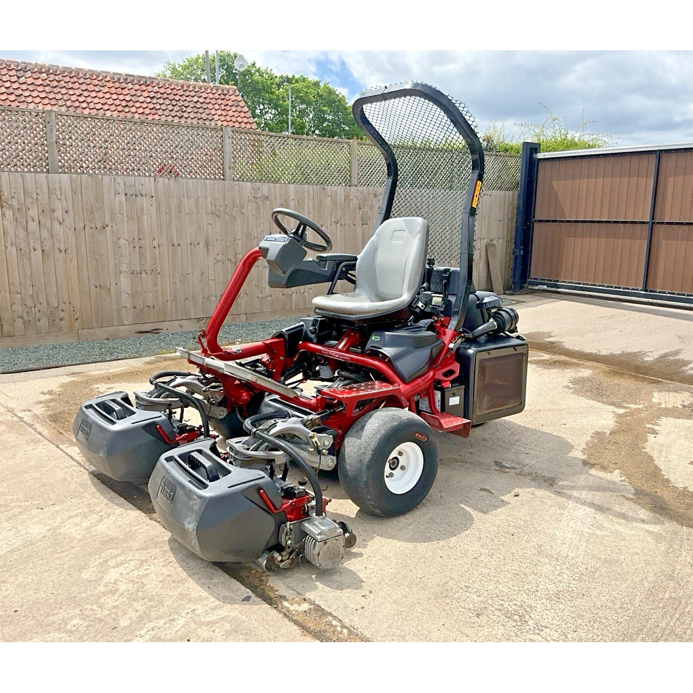 2014 TORO GREENSMASTER TRI-FLEX 3420 HYBRID TRIPLE CYLINDER GREENS LAWN MOWER
