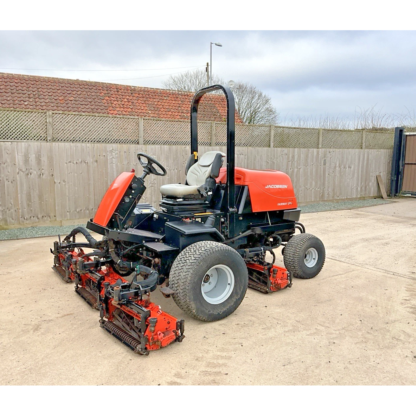 2015 JACOBSEN FAIRWAY 250 5 GANG FAIRWAY RIDE ON LAWN MOWER