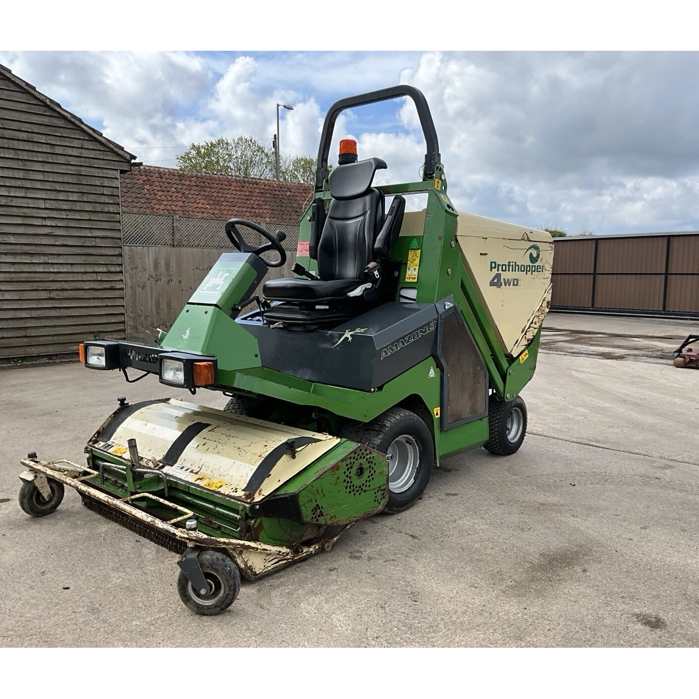 2016 AMAZONE PROFIHOPPER DIESEL OUTFRONT FLAIL COLLECTOR RIDE ON LAWN MOWER