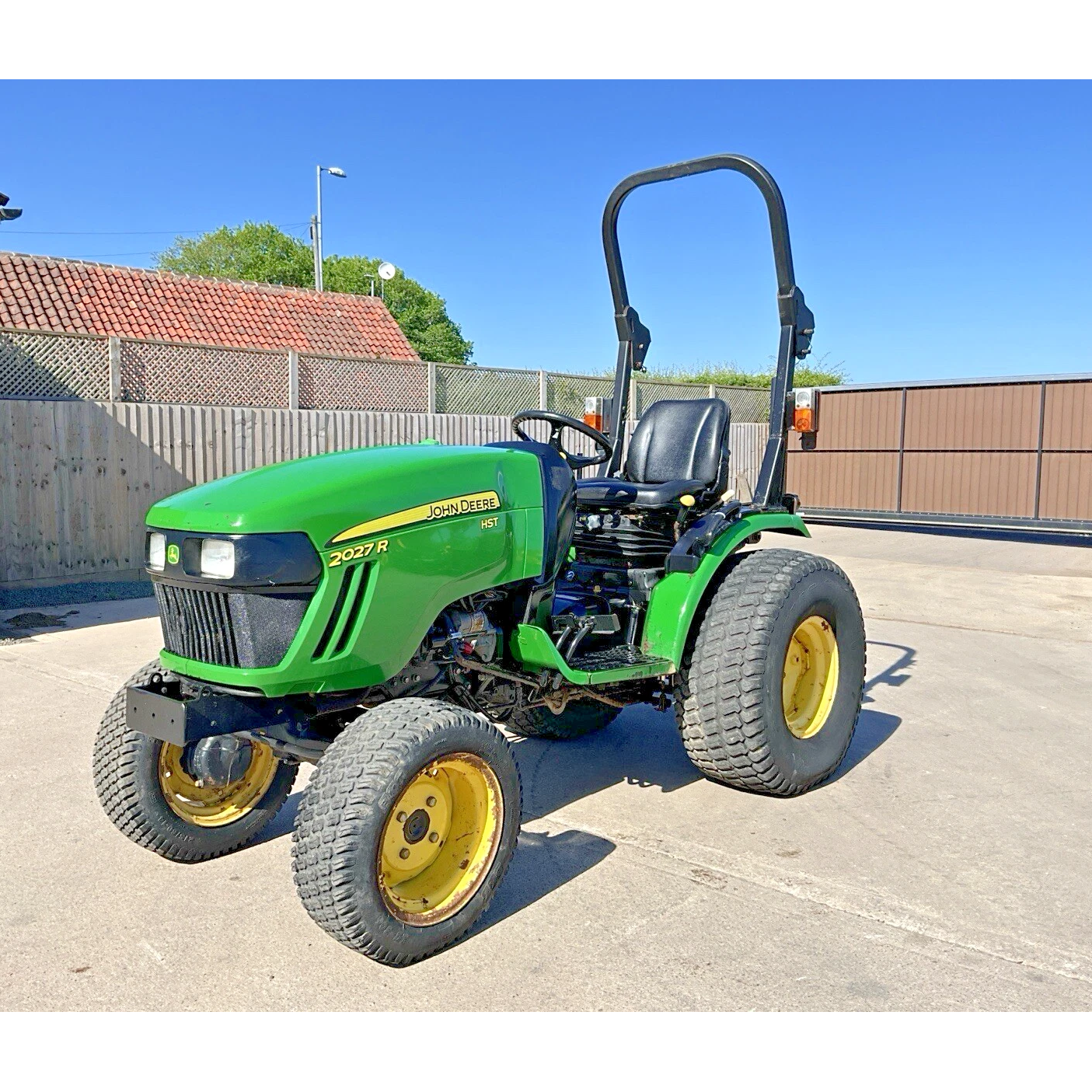 2016 JOHN DEERE 2027R 27HP COMPACT DIESEL 4WD TRACTOR