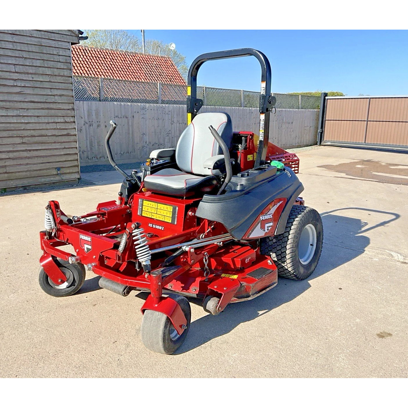 2018 FERRIS IS5100Z ZERO TURN CAT DIESEL RIDE ON LAWN MOWER
