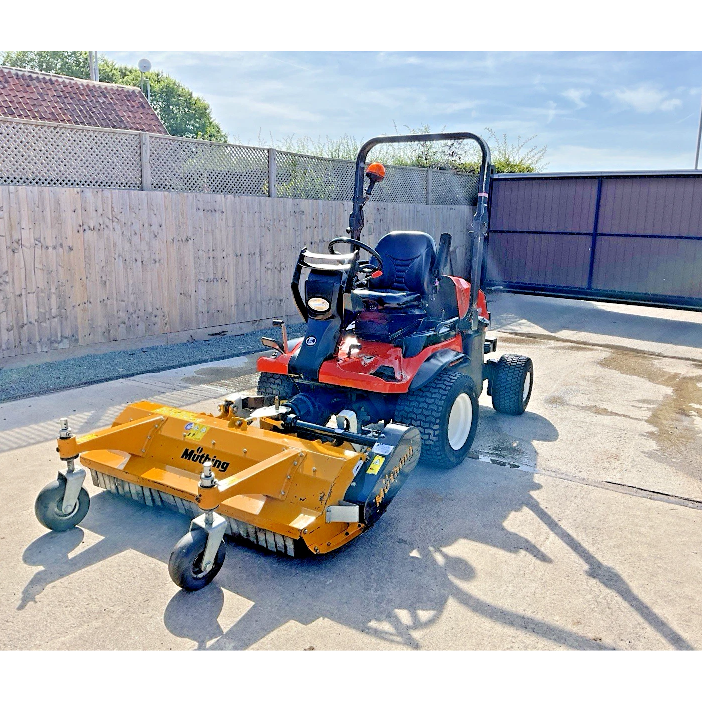 2018 KUBOTA F3890 WITH 2023 MUTHING FLAIL OUTFRONT DIESEL RIDE ON LAWN MOWER