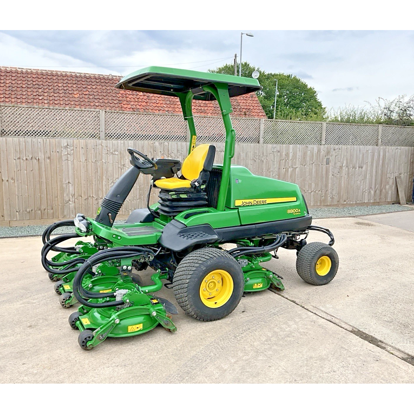 2019 JOHN DEERE 8800A 5 GANG POD WIDE AREA RIDE ON LAWN MOWER | 753HOURS