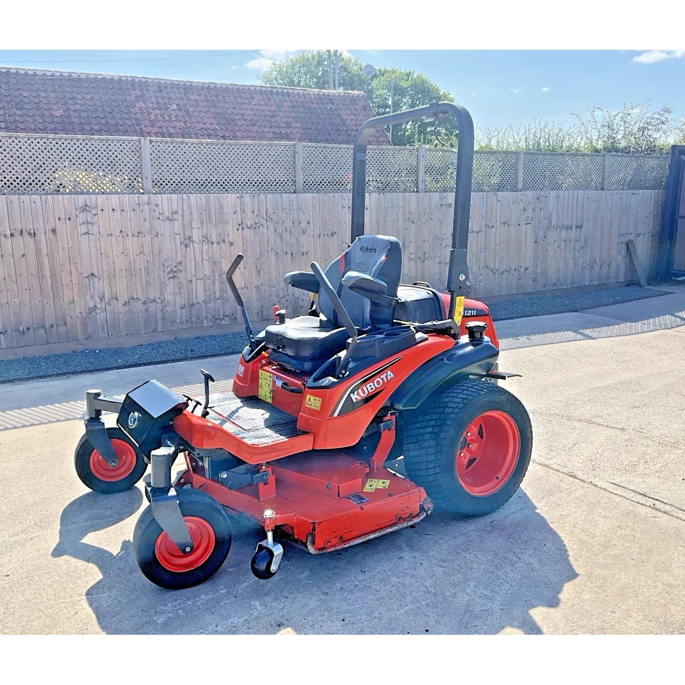 2019 KUBOTA ZD1211 ZERO TURN DIESEL RIDE ON LAWN MOWER | 581HOURS